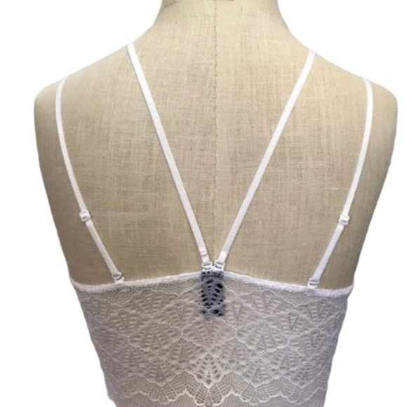 Bralette Lightly lined Semi-sheer Lace Medium and Large - Picture 8 of 16